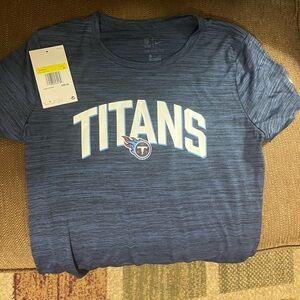 Nike x NFL women’s Tennessee titans shirt NWT
Size small